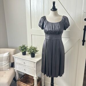 Suzi Chin for Maggy Boutique Silk Dress Size 6 Gray Grey Bridal Party Modest